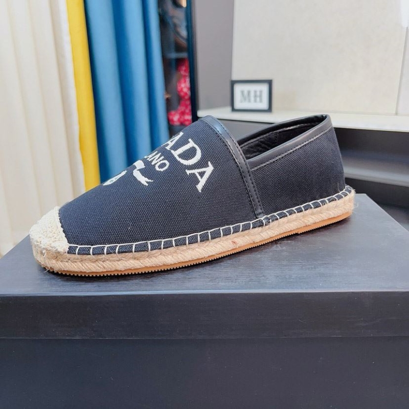 Pra*a casual shoes